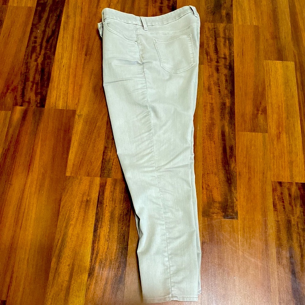 Chico’s Kahaki Skinny Jeans